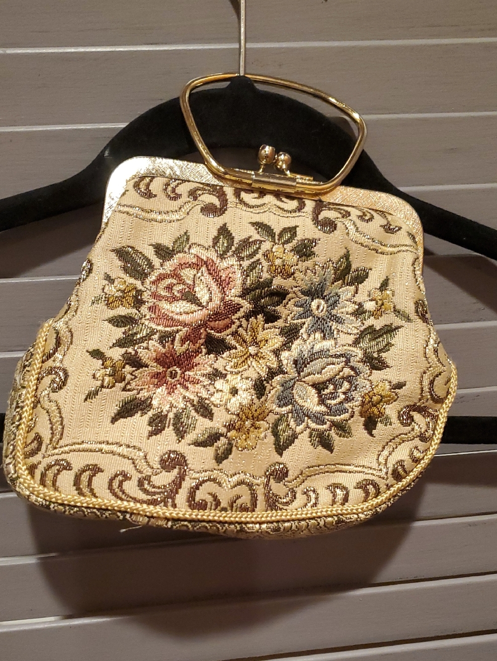 Floral Tapestry Handbag in Cream and Multicolor Vintage